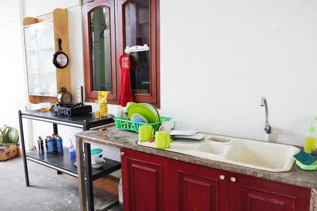 Hoz Bed & Breakfast Yogyakarta Exterior foto