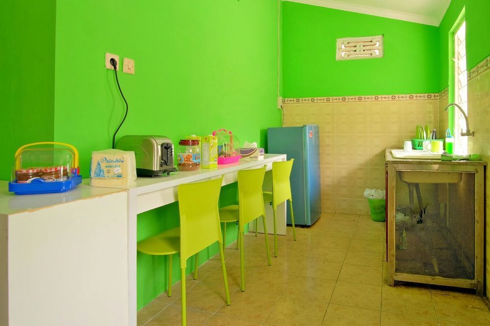 Hoz Bed & Breakfast Yogyakarta Exterior foto