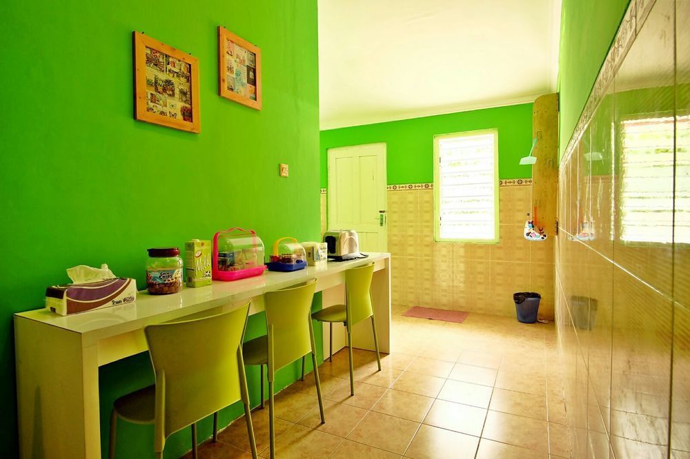 Hoz Bed & Breakfast Yogyakarta Exterior foto